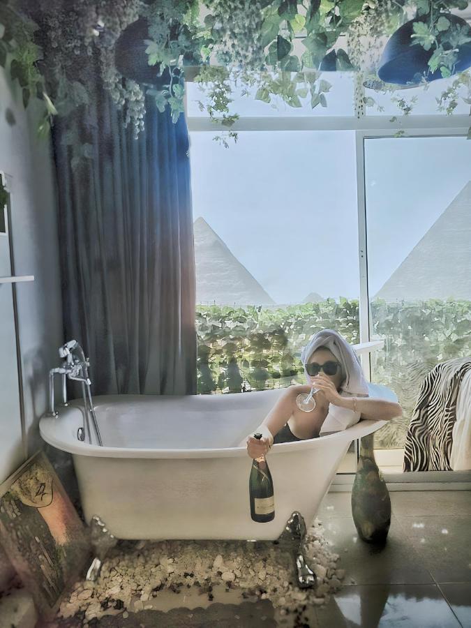 Apartment Pyramids View Relaxation